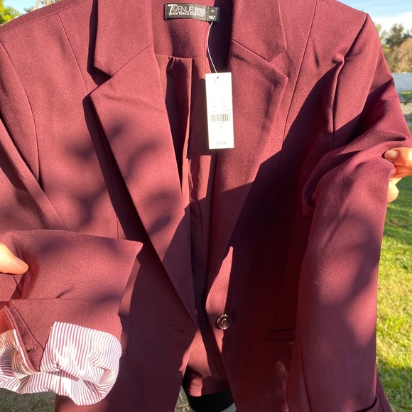 Burgundy Blazer - Picture 3 of 3